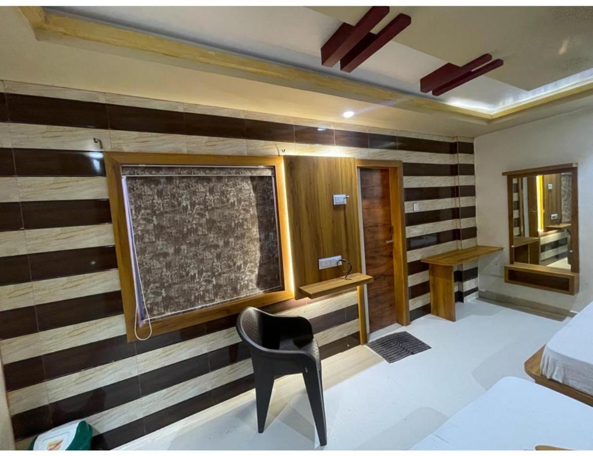 Hotel Sukhnath, Somnath Exterior photo